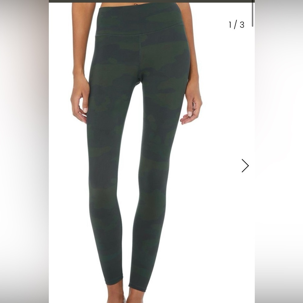 Alo Hi- Waist Vapor Leggings- camo